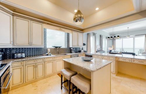 Navarre Beach Apartment | Caribbean Resort 1801 - Penthouse