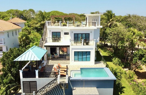 Antoneys Cay House | Caribbean Tower @Lighthouse Estates, West Bay