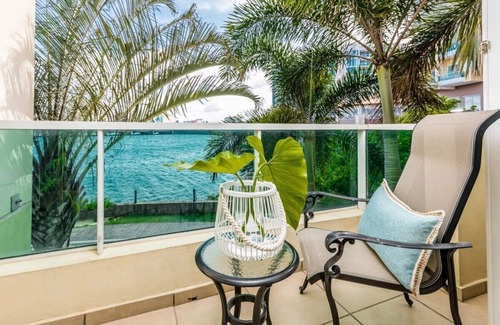 Puerta de Tierra Apartment | Caribe Studio | Urban waterfront Caribbean getaway