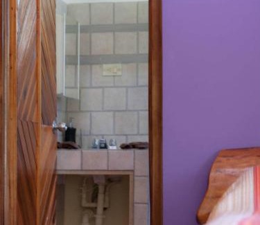 Cocles Cabin | Caribe Town Bungalows