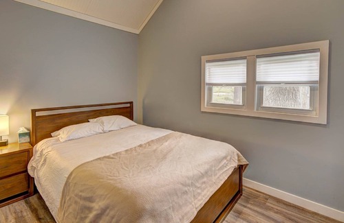 Tafton Cabin | Carins 12 - Lakeside Cabins