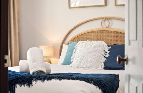 Dunsborough House | Carinya Cove - swimming pool, pet friendly, fireplace