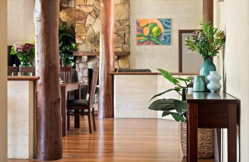 Dunsborough House | Carinya Cove - swimming pool, pet friendly, fireplace