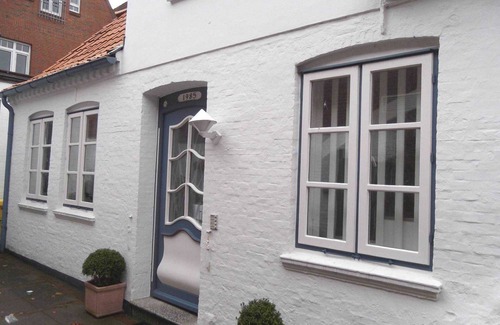 Wyk auf Foehr Apartment | Carl-Häberlin-Str. 15, OG left Whg. 2 - Carl-Häberlin-Str. 15, OG Whg. 2