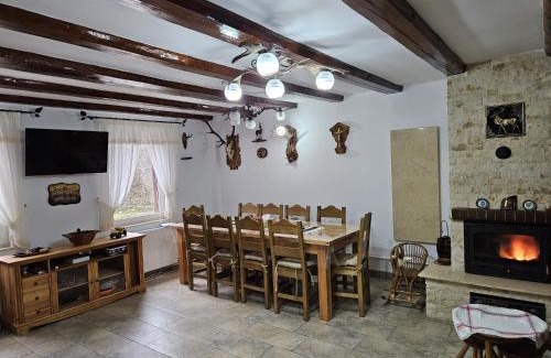 Talmaciu House | Carla Maria House
