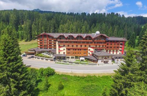 Madonna di Campiglio Hotel | Carlo Magno Hotel Spa Resort