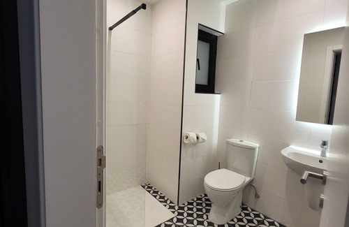 Tower Road Hotel | Carlton Hotel