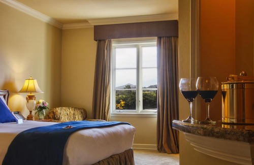 Atascadero Hotel | Carlton Hotel