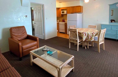 St. Pete Beach Hotel | Carlton House Motel