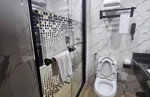 Utako Hotel | Carlton Swiss Luxury Residency