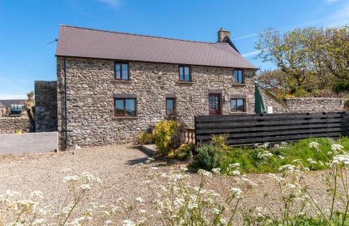 St Brides House | Carn Llidi Cottage