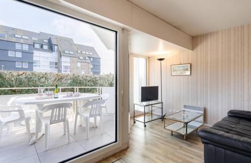 Carnac Apartment | Carnac Plage: Grand T3 58m² avec Wifi et Parking - FR-1-477-133