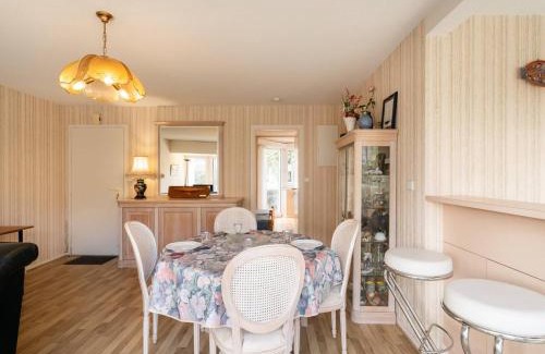 Carnac Apartment | Carnac Plage: Grand T3 58m² avec Wifi et Parking - FR-1-477-133