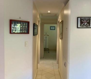 Port Elliot House | Carnegie House 3 Carnegie St Port Elliot - BYO Linen