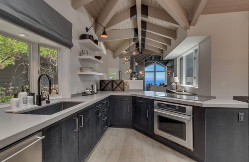 Tahoe City House | Carnelian Charm - Lakefront - TLUXP