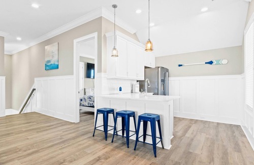 Crescent Beach House | Carolina Breeze 8BR Luxury Vacation Home