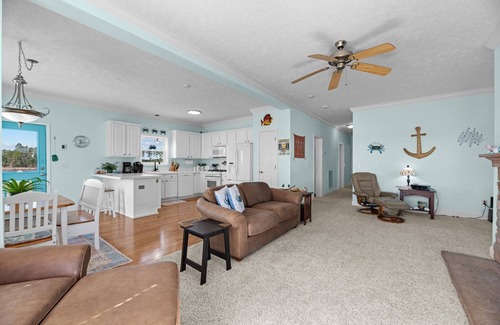 Merritt House | Carolina Breeze - Your Perfect Getaway!