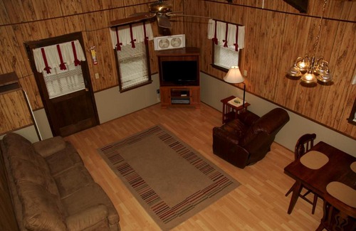 Fair Play Resort | Carolina Landing Camping Resort Luxury Cabin 8