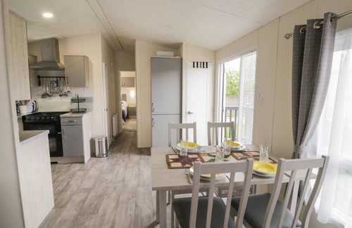 Evesham Cottage | CAROLINA LODGE, family friendly, with a garden in Evesham