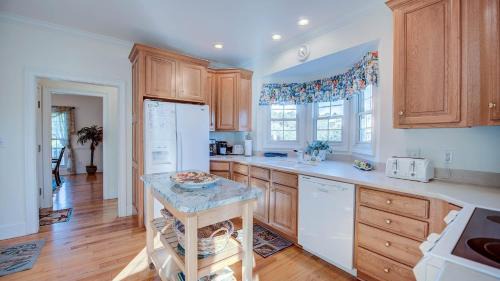 Debordieu Colony House | Carolina on my Mind home by Peace Vacations