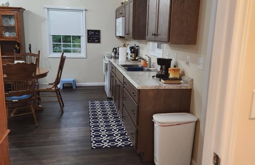 Hamptonville House | Carolina Rest in Amish Country