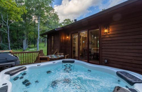 Blowing Rock House | Carolina Wren Cottage