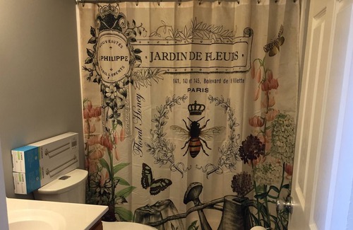 Harrisonburg House | Caroline’s on Vine