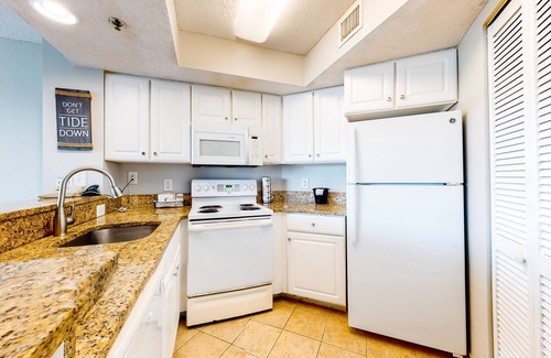 Myrtle Beach Apartment | Carolinian Beach Resort