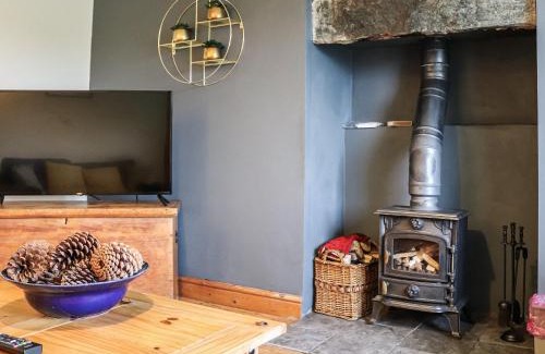 Llanrug House | Carols Cottage