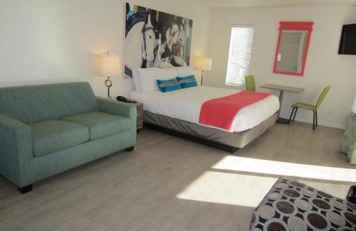 Westside Santa Cruz Hotel | Carousel Beach Inn