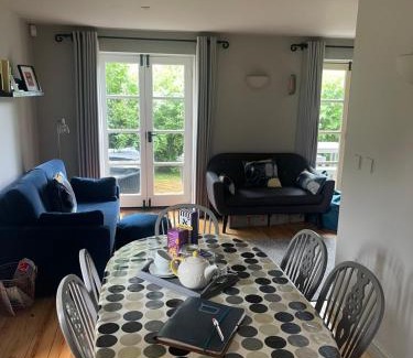 Cirencester House | Carp's Rise Cottage