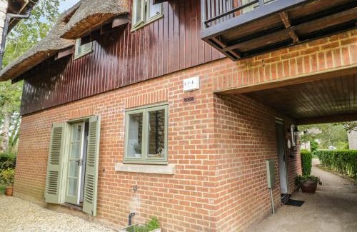Cirencester House | Carp's Rise