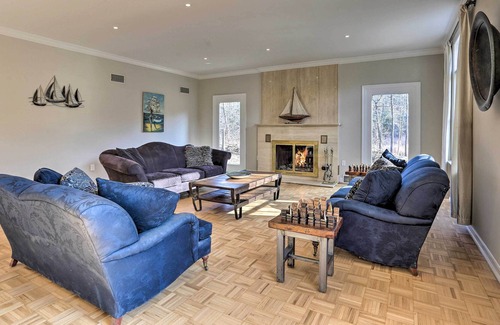 Hewitt Villa | 'Carpathia West Estate' - 7-Bedroom Villa!