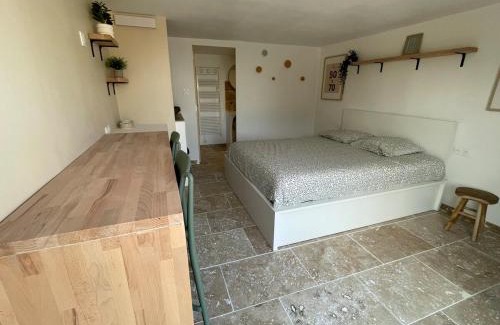 Toulon Apartment | Carpe Diem