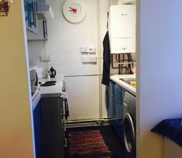 Livesey Apartment | Carpe Diem Rooms Flat near Zone 1