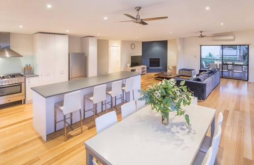 Yallingup House | Carpe Diem - stylish and modern