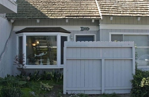 Carpinteria Condo | 'Carpinteria Beach' One Bedroom Condo a Block from the Beach