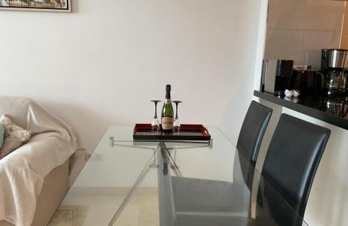 Carihuela Apartment | Carré D OR au santa Clara torremolinos