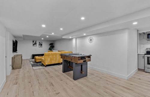 Mid-Lakewood House | Carr - Lakewood