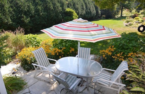 Baileys Harbor House | Carraig Mor Cottage - Beautiful House, Amazing Garden, Downtown Baileys Harbor