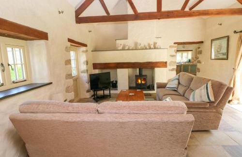 Hayscastle Cross House | Carreg Las