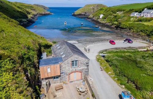 Haverfordwest House | Carreg Samson
