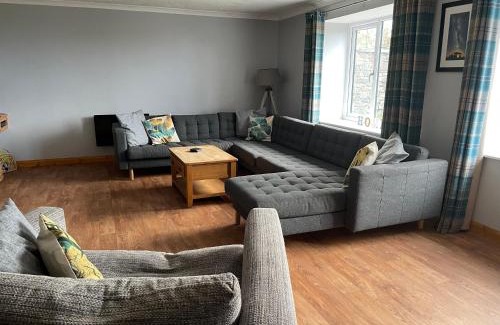 Haverfordwest House | Carreg Yr Onnen