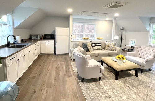 Middleburg Apartment | Carriage house apartment