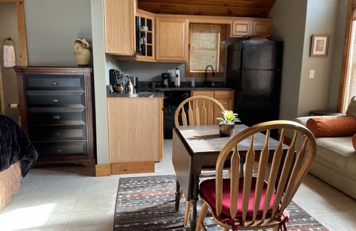 Spruce Pine Apartment | Carriage House~Spruce Pine