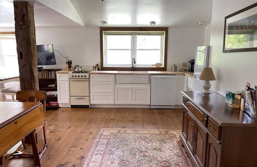 Canaan Cottage | Carriage house suite in heart of the Berkshires