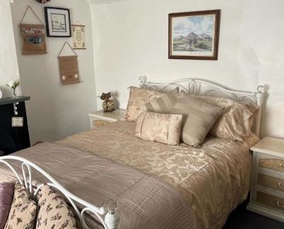 Newry House | Carrick Cottage - Mourne Mountains
