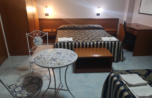 San Giovanni Rotondo Hotel | Carriera Hotel
