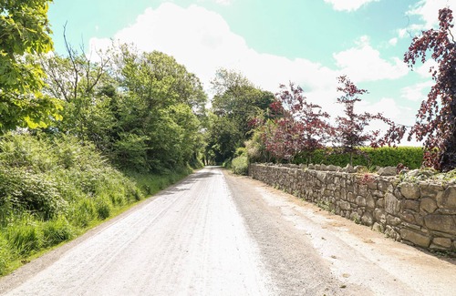 Stradbally House | CARRIGANNA COTTAGE, pet friendly in Stradbally, County Waterford