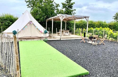 Limavady Resort | Carrowmena School House & Glamping
